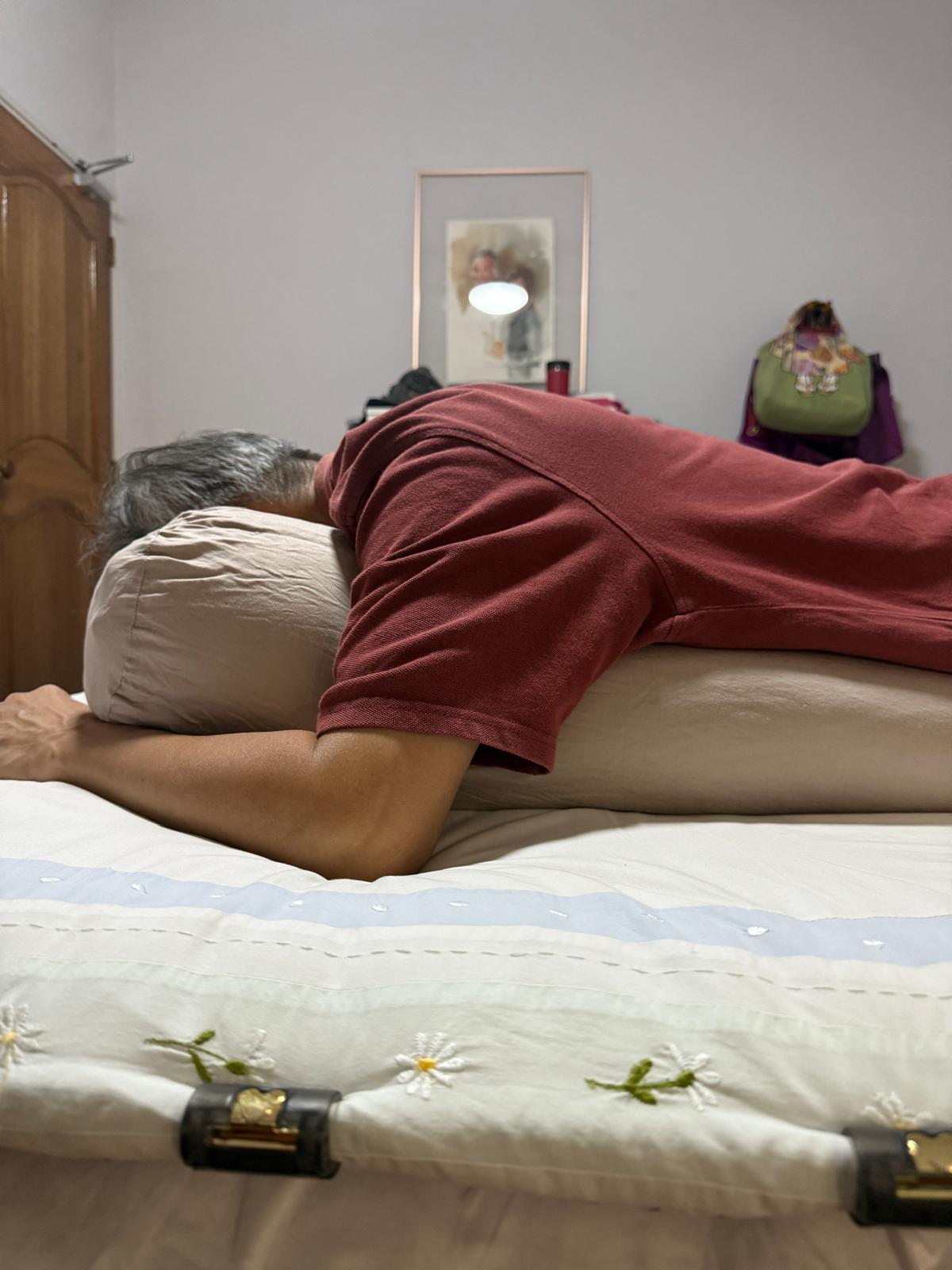 Sleeping on Your Stomach with 2 Mbolsters: Neck Pain Relief for Stomach Sleepers